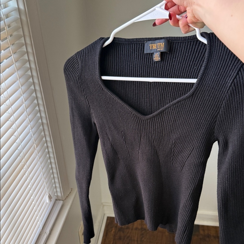 Truth by Republic Black Ribbed V-Neck Long Sleeve Spring Top Size S - Picture 5 of 9